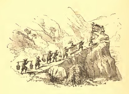 图二十七：山道挑夫